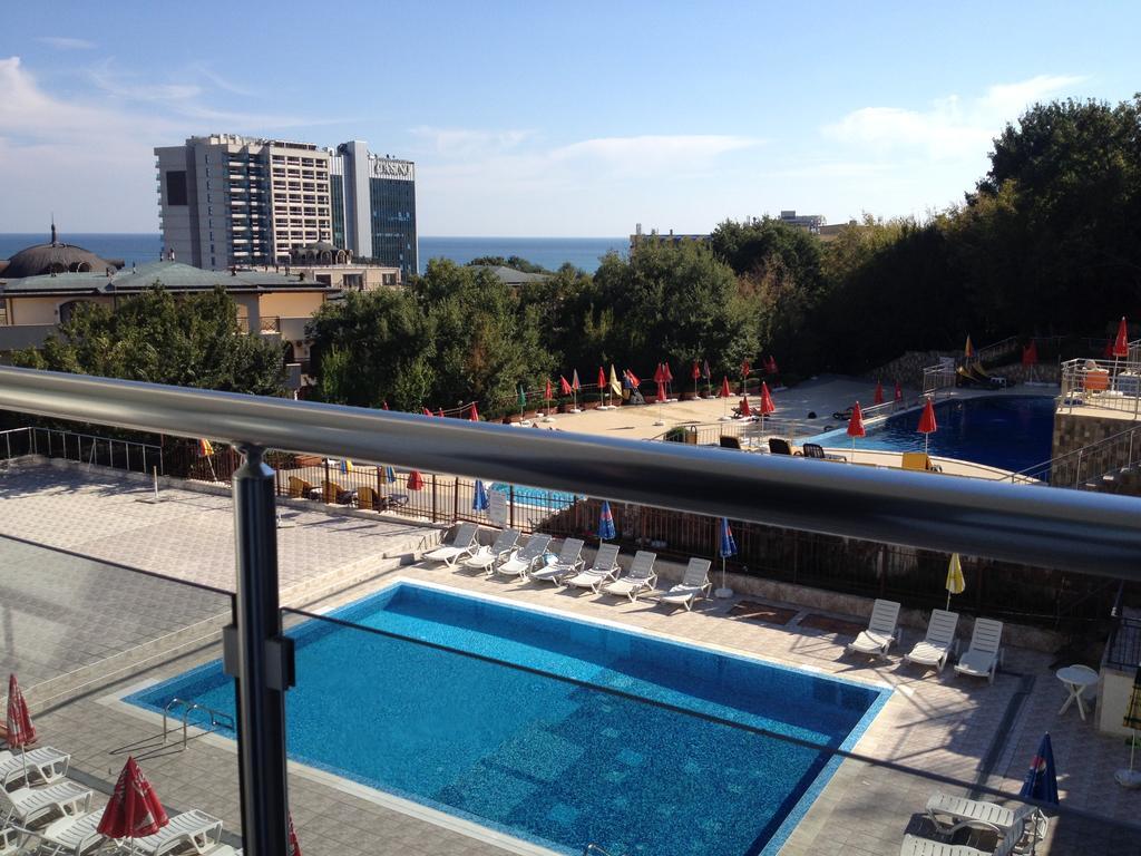 Apartments Yalta Golden Sands Exterior photo