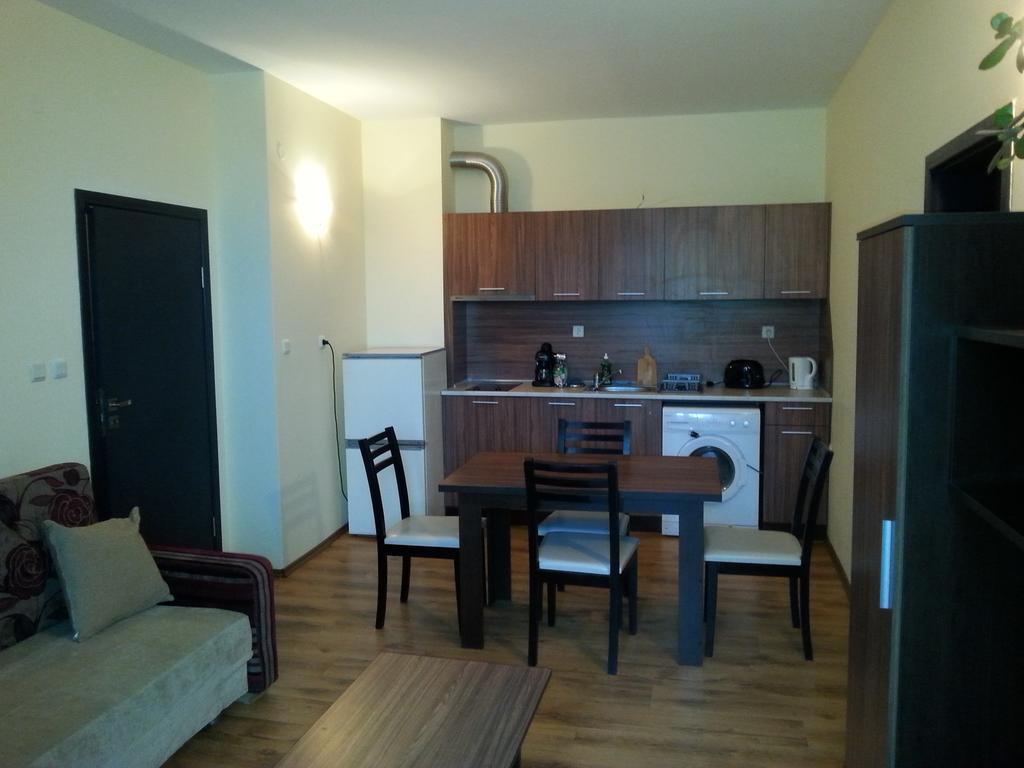Apartments Yalta Golden Sands Exterior photo