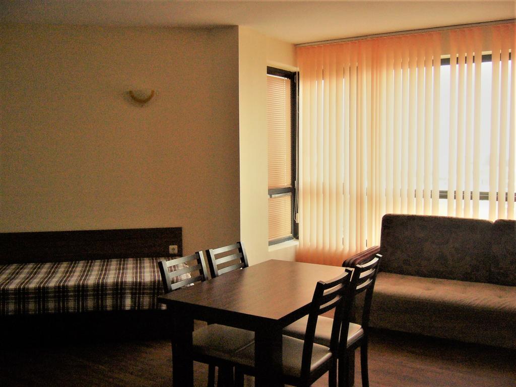 Apartments Yalta Golden Sands Exterior photo
