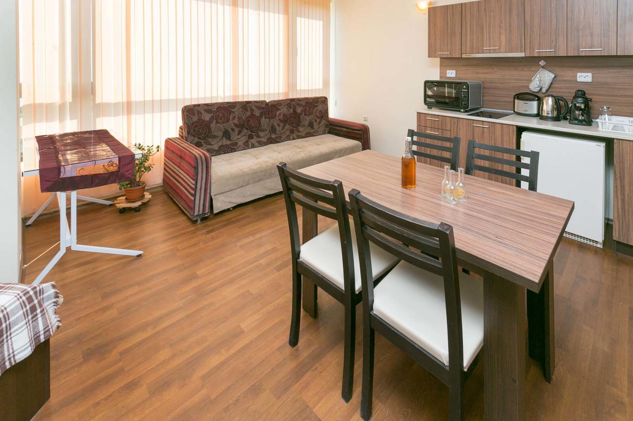 Apartments Yalta Golden Sands Exterior photo